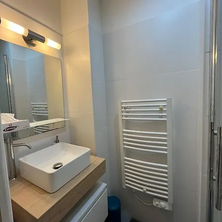 Apartment Free Parking! Great With Sea View