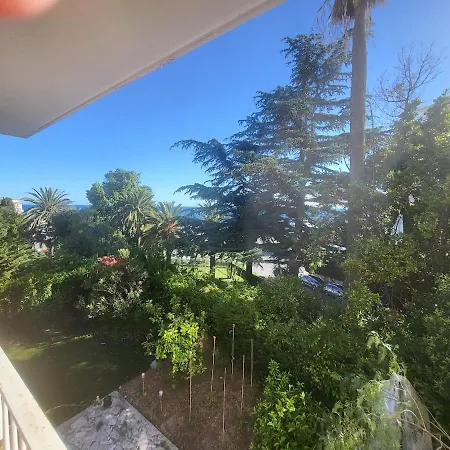 Free Parking! Great With Sea View