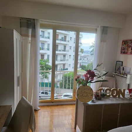 Apartment Free Parking! Great With Sea View