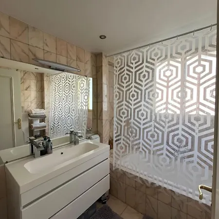 Free Parking! Great With Sea View Apartamento